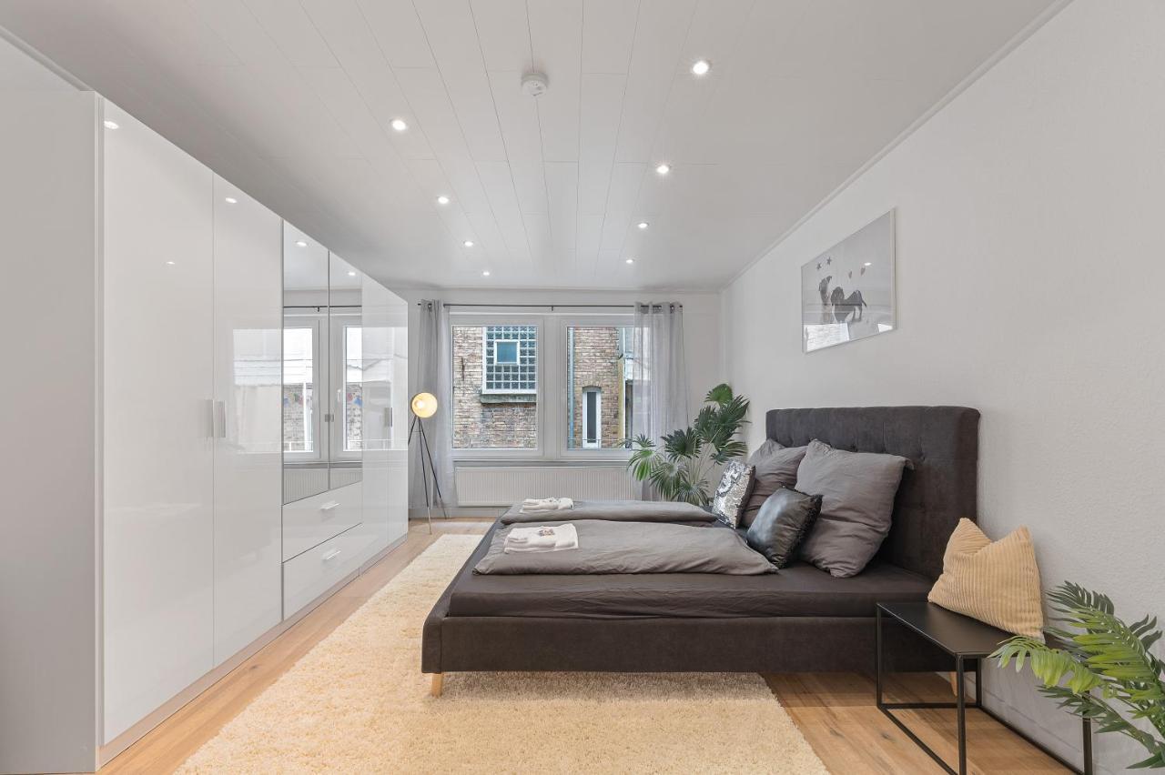 シュトゥットガルトDas Crazy Monkey Loft Mit 100Qm & Summerloungeアパートメント エクステリア 写真